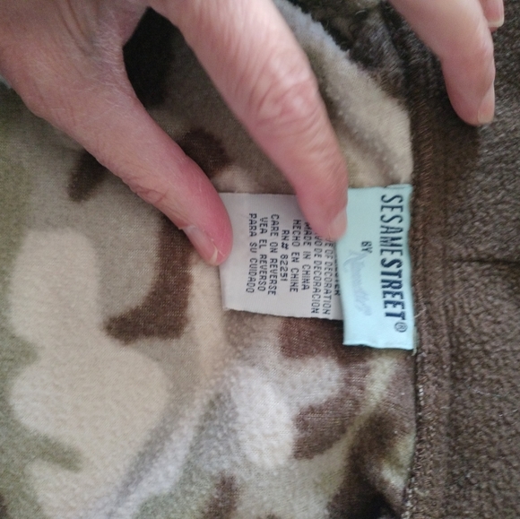 Rare Vintage Sesame Street Camp Elmo Camouflage Jacket 2T Embroidered 2007 - Picture 5 of 9